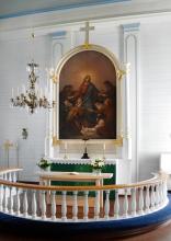 Ristiinan kirkko, alttari