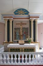 Ullavan kirkko, alttari